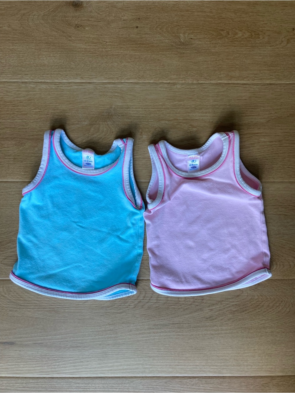 Old Navy Y2K Girls Tank Tops in Light Blue and Light Pink